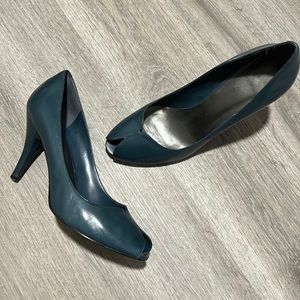 NINE WEST Peep Toe